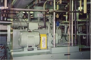 Reservoir using phosphate ester electro-hydraulic control (EHC) Fluids